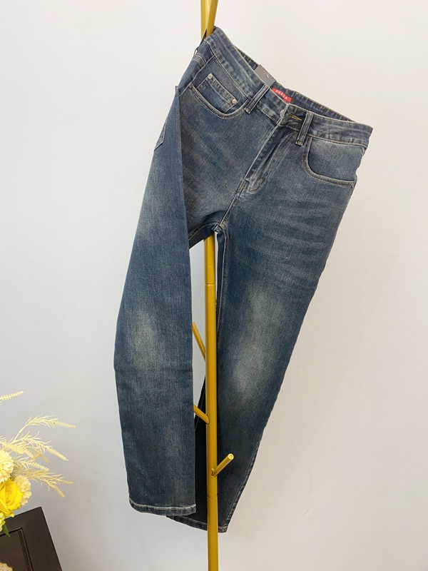 ブランドジーンズ角部分ディテール